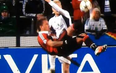 Sette anni fa il capolavoro di Mexes. VIDEO