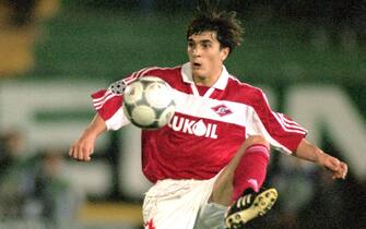 17 Oct 2000:  Artem Bezrodny of Spartak Moscow in action during the UEFA Champions League match against Sporting Lisbon at the Estadio Jose Alvalade in Lisbon, Portugal.  Spartak Moscow won the match 3-0.  Picture by Nuno Correia. \ Mandatory Credit: Allsport UK /Allsport