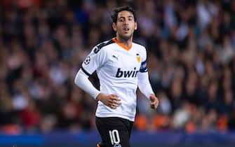 VALENCIA, SPAIN - NOVEMBER 27: Daniel Parejo of FC Valencia looks on during the UEFA Champions League group H match between Valencia CF and Chelsea FC at Estadio Mestalla on November 27, 2019 in Valencia, Spain. (Photo by TF-Images/Getty Images)