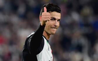 TURIN, ITALY - OCTOBER 01:  Cristiano Ronaldo of FC Juventus celebrates the victory during the UEFA Champions League group D match between Juventus and Bayer Leverkusen at Juventus Arena on October 1, 2019 in Turin, Italy.  (Photo by Pier Marco Tacca/Getty Images)