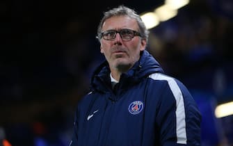 LONDON, ENGLAND - MARCH 09:  Paris Saint-Germain manager Laurent Blanc looks on during the UEFA Champions League Round of 16 Second Leg match between Chelsea and Paris Saint-Germain at Stamford Bridge on March 09, 2016 in London, England. (Photo by Ian MacNicol/Getty Images)