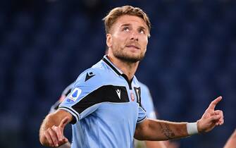 Foto Alfredo Falcone - LaPresse
23/07/2020 Roma ( Italia)
Sport Calcio
Lazio - Cagliari
Campionato di Calcio Serie A Tim 2019 2020 - Stadio Olimpico di Roma
Nella foto:esultanza ciro immobile

Photo Alfredo Falcone - LaPresse
23/07/2020 Roma (Italy)
Sport Soccer
Lazio - Cagliari
Italian Football Championship League A Tim 2019 2020 - Olimpico Stadium of Roma
In the pic:ciro immobile celebrates