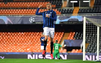 Josip Atalanta's Slovenian midfielder Josip Ilicic celebrates after scoring during the UEFA Champions League round of 16 second leg match between Valencia CF and Atalanta at Estadio Mestalla on March 10, 2020 in Valencia. (Photo by - / POOL UEFA / AFP) (Photo by -/POOL UEFA/AFP via Getty Images)