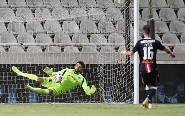 Falcinelli sbaglia, Stella Rossa out. I risultati
