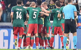 Lokomotiv?s Aleksej Mirancuk (C) jubilates with his teammates after scoring the goal during the UEFA Champions League group D soccer match Juventus FC vs Lokomotiv Moscow at the Allianz Stadium in Turin, Italy, 22 October 2019.
ANSA/ALESSANDRO DI MARCO
