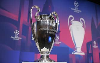 SWITZERLAND UEFA CHAMPIONS LEAGUE DRAW epa09083584 A handout photo made available by the UEFA shows a detailed view of the UEFA Champions League trophy during the UEFA Champions League 2020/21 Quarter-finals and Semi-finals draw at the UEFA headquarters, The House of European Football on March 19, 2021 in Nyon, Switzerland. EPA/Valentin Flauraud / UEFA HANDOUT HANDOUT EDITORIAL USE ONLY/NO SALES