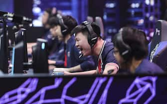 SHANGHAI, CHINA - SEPTEMBER 27: Jen-Tso Hsiao aka Kongyue of PSG Talon reacts during the game between Unicorns of Love and PSG Talon on Day 3 of the League of Legends 2020 Worlds Play-ins at SMT studio on September 27, 2020 in Shanghai, China. (Photo by David Lee/Riot Games/Riot Games Inc. via Getty Images)