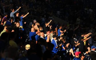 PORTO, PORTUGAL - MAY 29: Fans chant from the stands prior to the UEFA Champions League Final between Manchester City and Chelsea FC at Estadio do Dragao on May 29, 2021 in Porto, Portugal. (Photo by David Ramos/Getty Images)