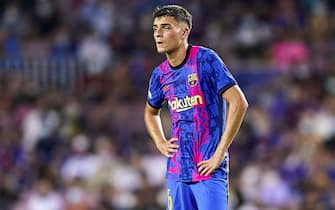 BARCELONA, SPAIN - SEPTEMBER 14: Pedro Gonzalez 'Pedri' of FC Barcelona looks on during the UEFA Champions League group E match between FC Barcelona and Bayern MÃ¼nchen at Camp Nou on September 14, 2021 in Barcelona, Spain. (Photo by Pedro Salado/Quality Sport Images/Getty Images)
