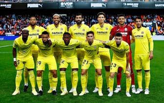 VALENCIA, SPAIN - OCTOBER 30: Villarreal CF players pose for a team photo prior to kick off in the LaLiga Santander match between Valencia CF and Villarreal CF at Estadio Mestalla on October 30, 2021 in Valencia, Spain. (Photo by Eric Alonso/Getty Images)