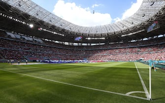 epa09285285 General view of the Puskas Arena prior to the UEFA EURO 2020 group F preliminary round soccer match between Hungary and France in Budapest, Hungary, 19 June 2021.  EPA/Darko Bandic / POOL (RESTRICTIONS: For editorial news reporting purposes only. Images must appear as still images and must not emulate match action video footage. Photographs published in online publications shall have an interval of at least 20 seconds between the posting.)