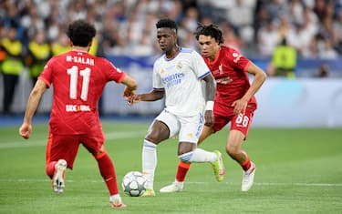left to right Mohamed SALAH (LFC), Junior VINICIUS (Real), Trent ALEXANDER-ARNOLD (LFC), duels, Action Soccer Champions League Final 2022, Liverpool FC (LFC) - Real Madrid (Real) 0:1, on 28.05. 2022 in Paris/ France. Â