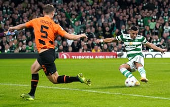 Celtic's Giorgos Giakoumakis (right) scores their side's first goal of the game during the UEFA Champions League group F match at Celtic Park, Glasgow. Picture date: Tuesday October 25, 2022.