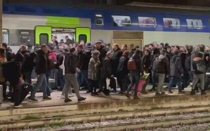 400 tifosi Eintracht da Salerno a Napoli. VIDEO