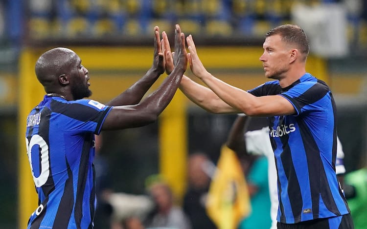 Champions League, Inter: il tour esclusivo all'interno dello spogliatoio  nerazzurro. VIDEO