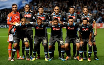MANCHESTER, ENGLAND - SEPTEMBER 14:  The Napoli players line up for a team photo prior to the UEFA Champions League Group A match between Manchester City and SSC Napoli at the Etihad Stadium on September 14, 2011 in Manchester, England.  (Photo by Laurence Griffiths/Getty Images)