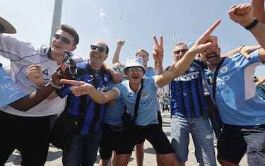 ISTANBUL, TURKIYE - JUNE 10: Supporters of Inter and Manchester City visit landmarks of Istanbul ahead of UEFA Champions League final match in Istanbul, Turkiye on June 10, 2023. (Photo by Omer Faruk Yildiz/Anadolu Agency via Getty Images)