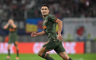 epa10165439 Shakhtar's Maryan Shved celebrates after scoring the 2-1 lead during the UEFA Champions League group F soccer match between RB Leipzig and Shakhtar Donetsk in Leipzig, Germany, 06 September 2022.  EPA/Filip Singer