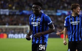 epa10168368 Abakar Sylla of Club Brugge celebrates after scoring a goal during the UEFA Champions League group B soccer match between Club Brugge and Bayer Leverkusen in Bruges, Belgium, 07 September 2022.  EPA/STEPHANIE LECOCQ