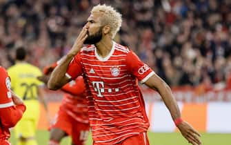 epa10280202 Munich's Eric Maxim Choupo-Moting celebrates after scoring the team's second goal in the UEFA Champions League group C soccer match between Bayern Munich and Inter Milan in Munich, Germany, 01 November 2022.  EPA/RONALD WITTEK
