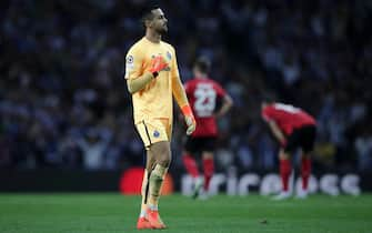 epa10223760 FC Porto's Diogo Costa reacts during their Champions League soccer match against Bayer Leverkusen at Dragao stadium, Porto, Portugal, 04 October 2022.  EPA/ESTELA SILVA