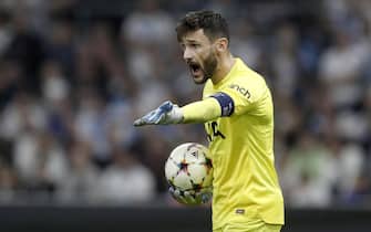 epa10280203 Tottenham goalkeeper Hugo Lloris in action during the UEFA Champions League group D soccer match between Olympique Marseille and Tottenham Hotspur, in Marseille, France, 01 November 2022.  EPA/GUILLAUME HORCAJUELO