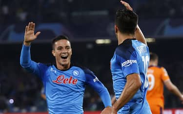(221027) -- NAPLES, Oct. 27, 2022 (Xinhua) -- Napoli's Giovanni Simeone (R) celebrates his goal with his teammate Giacomo Raspadori during the UEFA Champions League Group A match between Napoli and Rangers FC in Naples, Italy, Oct. 26, 2022. (Str/Xinhua) - Jin Mamengni -//CHINENOUVELLE_0912023/Credit:CHINE NOUVELLE/SIPA/2210270927/Credit:CHINE NOUVELLE/SIPA/2210270938