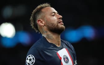 epa10266070 Neymar Jr of PSG reacts during the UEFA Champions League group H match between Paris Saint-Germain and Maccabi Haifa in Paris, France, 25 October 2022.  EPA/CHRISTOPHE PETIT TESSON
