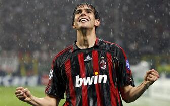 Milan, ITALY: AC Milan's Kaka celebrates scoring against Manchester United during their European Champions League semi final second leg football match at The San Siro, Milan, 02 May 2007. AFP PHOTO/ANDREW YATES (Photo credit should read ANDREW YATES/AFP/Getty Images)