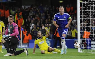 epa04456852 Chelsea's John Terry (R) reacts after scoring a goal during the UEFA Champions League group G match between Chelsea and NK Maribor at Stamford Bridge in London, Britain, 21 October 2014.  EPA/FACUNDO ARRIZABALAGA