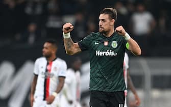 Sporting Lisbon's Sebastiaan Coates celebrates after scoring a goal during the UEFA Champions League Group C football match between Besiktas and Sporting CP at Vodafone Park stadium in Istanbul on October 19, 2021. (Photo by Ozan KOSE / AFP) (Photo by OZAN KOSE/AFP via Getty Images)