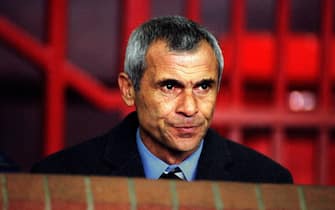 Soccer - UEFA Champions League - Second Stage Group A - Manchester United v Valencia. Hector Raul Cuper, Valencia Coach