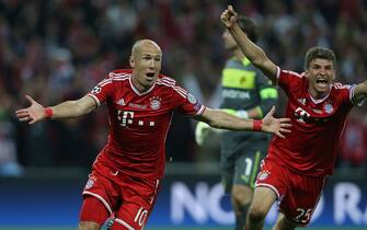 LONDON, UNITED KINGDOM - MAY 25: Arjen Robben of FC Bayern Muenchen celebrates scoring his side's second and winning goal during the UEFA Champions League final match between Borussia Dortmund and FC Bayern Muenchen at Wembley Stadium on May 25, 2013 in London, England. (Photo by Ian MacNicol/Getty Images)