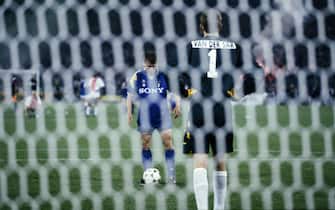 ***** Collection Juventus *****Foto Juventus/LaPresseRoma 22-05-1996Archivio StoricoSport CalcioJuventus - AjaxChampions LeagueNella foto: rigore di Jugovic