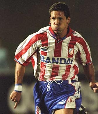 28 Aug 1996:  Diego Simeone of Athletico Madrid in action during a Spanish Friendly match against Barcelona at the Vincente Calderon Stadium in Madrid, Spain. \ Mandatory Credit: Clive  Brunskill/Allsport