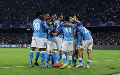Il Napoli vola agli ottavi: 4-2 show all'Ajax