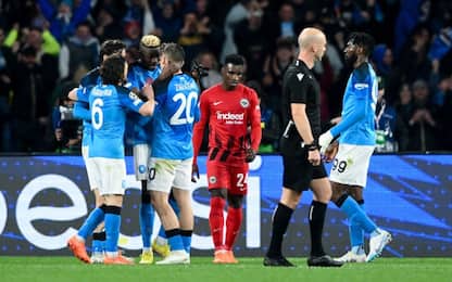 Eintracht ko 3-0: Napoli ai quarti per prima volta
