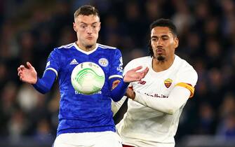 LEICESTER, ENGLAND - APRIL 28:  Jamie Vardy of Leicester City in action with Chris Smalling of Roma  during the UEFA Conference League Semi Final Leg One match between Leicester City and AS Roma at The King Power Stadium on April 28, 2022 in Leicester, United Kingdom. (Photo by Marc Atkins/Getty Images)