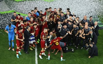 TIRANA, ALBANIA - MAY 25: Lorenzo Pellegrini of AS Roma lifts the UEFA Europa Conference League Trophy after their sides victory during the UEFA Conference League final match between AS Roma and Feyenoord at Arena Kombetare on May 25, 2022 in Tirana, Albania. (Photo by Chris Ricco - UEFA/UEFA via Getty Images)