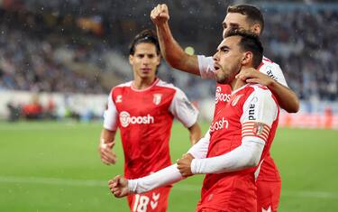 epa10171012 Braga's Ricardo Horta celebrates scoring 0-2 on a penalty during the UEFA Europa League group D soccer match  between Malmo FF and Braga at Eleda Stadion in Malmo, Sweden, 8 September 2022.  EPA/Anders Bjuro  SWEDEN OUT