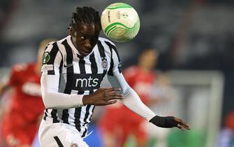 epa10241173 Partizan's Fousseni Diabate in action during the UEFA Europa Conference League group D soccer match between Partizan Belgrade and FC Koeln in Belgrade, Serbia, 13 October 2022.  EPA/ANDREJ CUKIC