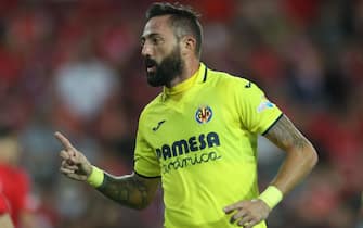 epa10186713 Morales of Villarreal celebrates after scoring the 1-0 lead from the penalty spot during the UEFA Europa Conference League group C soccer match between Hapoel Beer-Sheva and Villarreal CF in Beer Sheva, southern Israel, 15 September 2022.  EPA/ABIR SULTAN