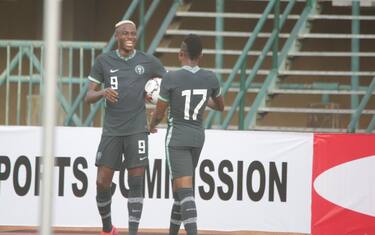 Osimhen show in Nigeria, gol e assist con Lesotho