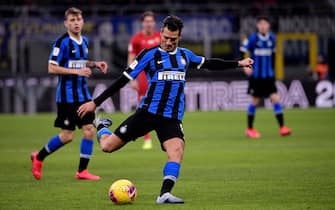 MILAN, ITALY - JANUARY 29: Antonio Candreva of Inter  during the Italian Coppa Italia  match between Internazionale v Fiorentina at the San Siro on January 29, 2020 in Milan Italy (Photo by Mattia Ozbot/Soccrates/Getty Images)