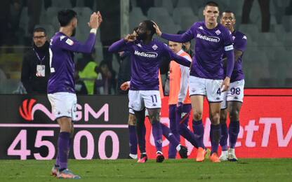 Jovic+Ikoné: Fiorentina in semifinale. Torino ko
