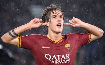 AS Roma's Italian midfielder Nicolo Zaniolo celebrates after opening the scoring during the UEFA Europa League Group J football match AS Roma vs Borussia Moenchengladbach on October 24, 2019 at the Olympic stadium in Rome. (Photo by Filippo MONTEFORTE / AFP) (Photo by FILIPPO MONTEFORTE/AFP via Getty Images)