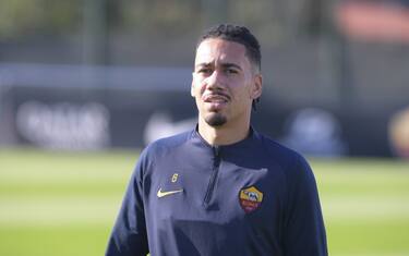 Roma, stop Smalling: salta il Wolfsberg