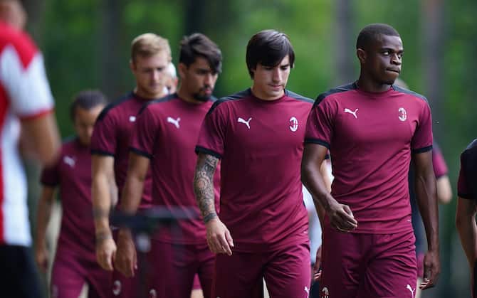 Milan shamrock tv sky 2025