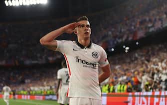 SEVILLE, SPAIN - MAY 18: Rafael Santos Borre of Eintracht Frankfurt celebrates after scoring their team's first goal during the UEFA Europa League final match between Eintracht Frankfurt and Rangers FC at Estadio Ramon Sanchez Pizjuan on May 18, 2022 in Seville, Spain. (Photo by Maja Hitij/Getty Images)