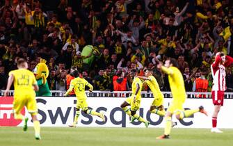 epa10171895 FC Nantes' players celebrate after scoring  2-1 lead during during UEFA Europa League first leg group G soccer match between FC Nantes and Olympiakos FC, at the Stade de la Beaujoire in Nantes, France, 08 September 2022.  EPA/Mohammed Badra